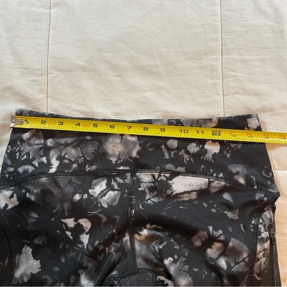 Lululemon Sun Runner Crop Legging in Dusk Dye Sheer Side Sz 8 Yoga Atheleisure - Picture 10 of 13